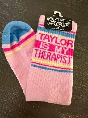 NWT Gumball Poodle Pink "Taylor Is My Therapist" Crew Socks OS Unisex